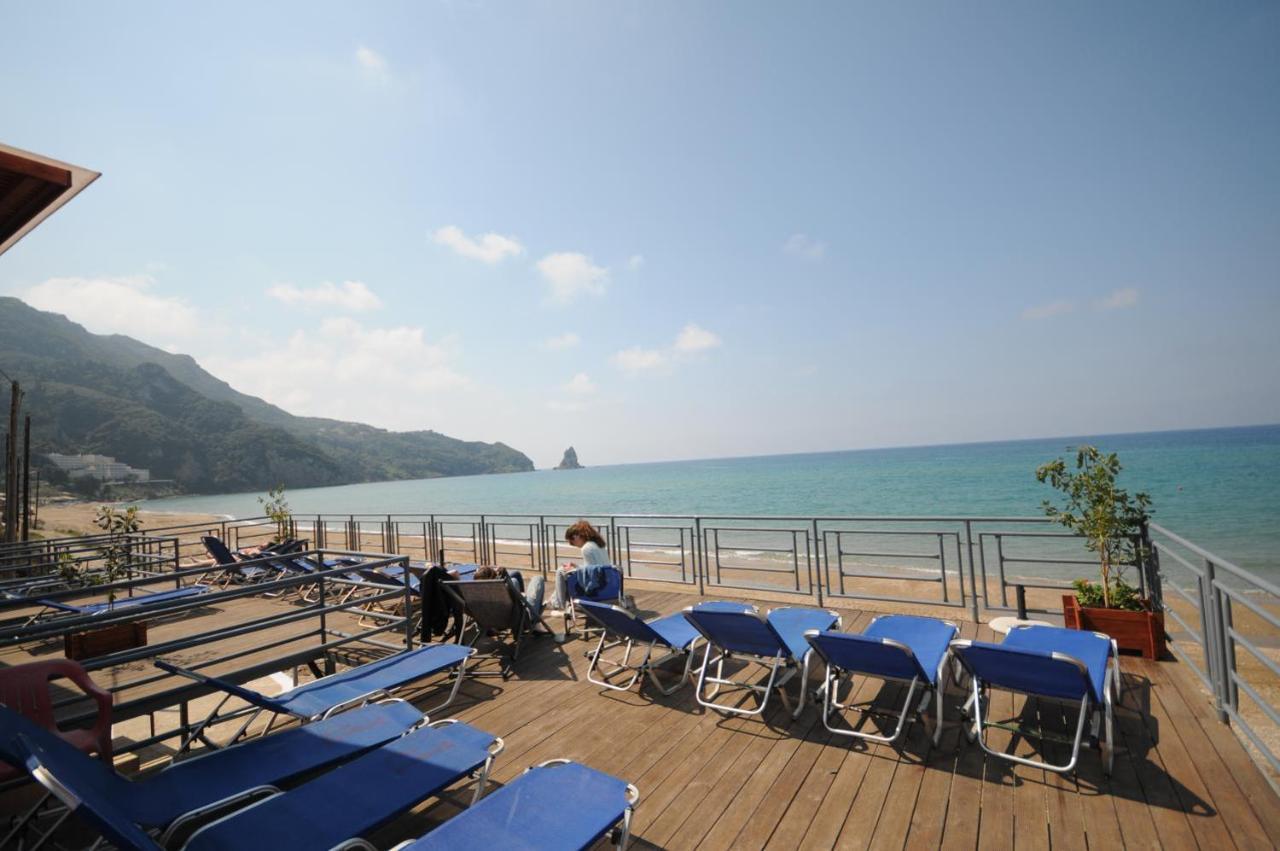 Pink Palace Beach Resort Agios Gordios  Bagian luar foto
