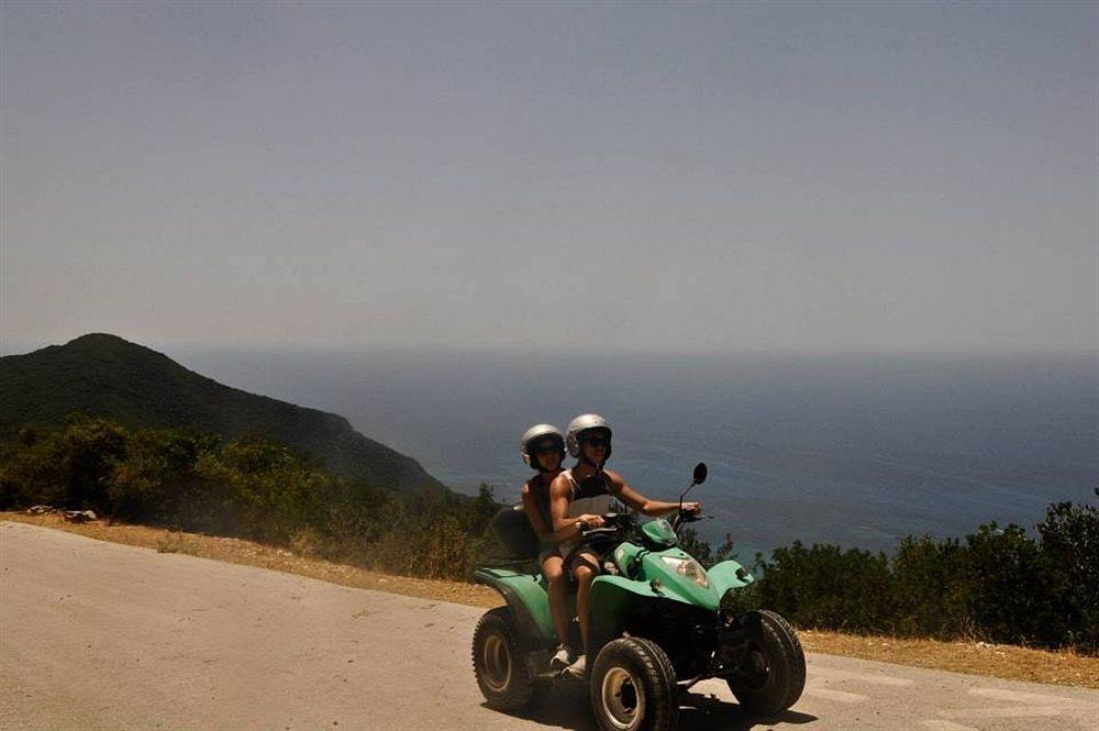Pink Palace Beach Resort Agios Gordios  Bagian luar foto