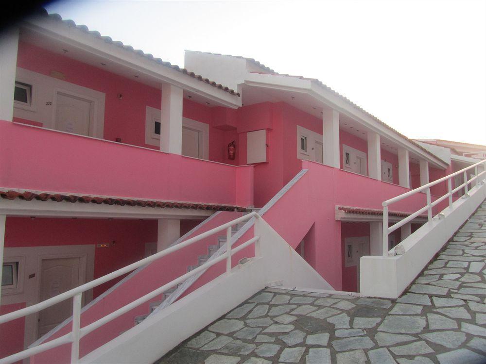 Pink Palace Beach Resort Agios Gordios  Bagian luar foto