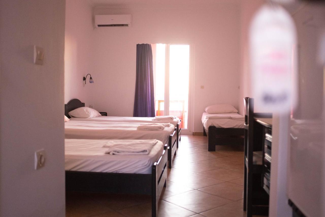 Pink Palace Beach Resort Agios Gordios  Bagian luar foto