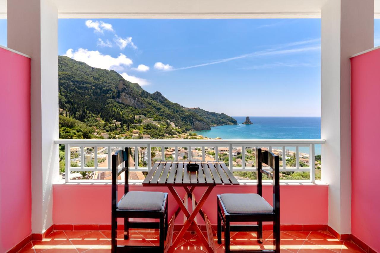 Pink Palace Beach Resort Agios Gordios  Bagian luar foto
