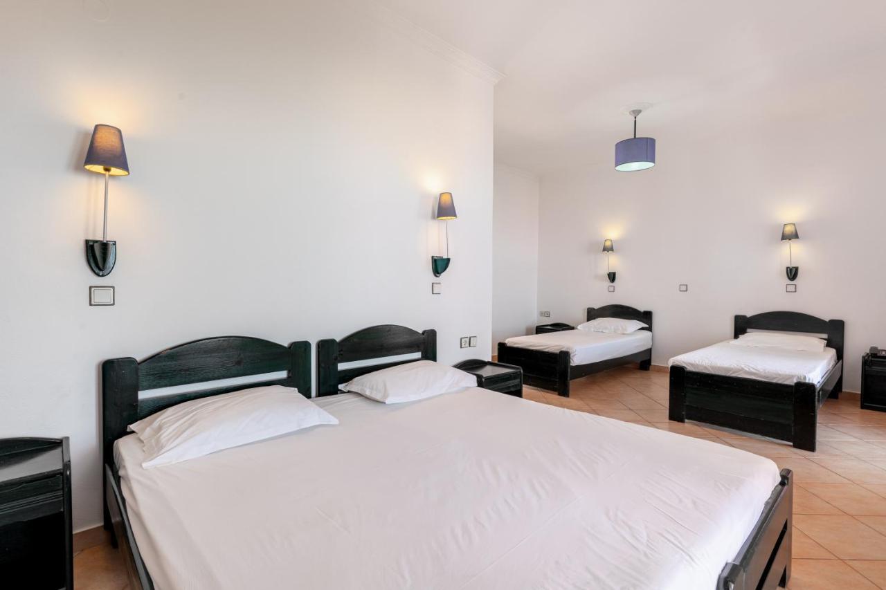 Pink Palace Beach Resort Agios Gordios  Bagian luar foto