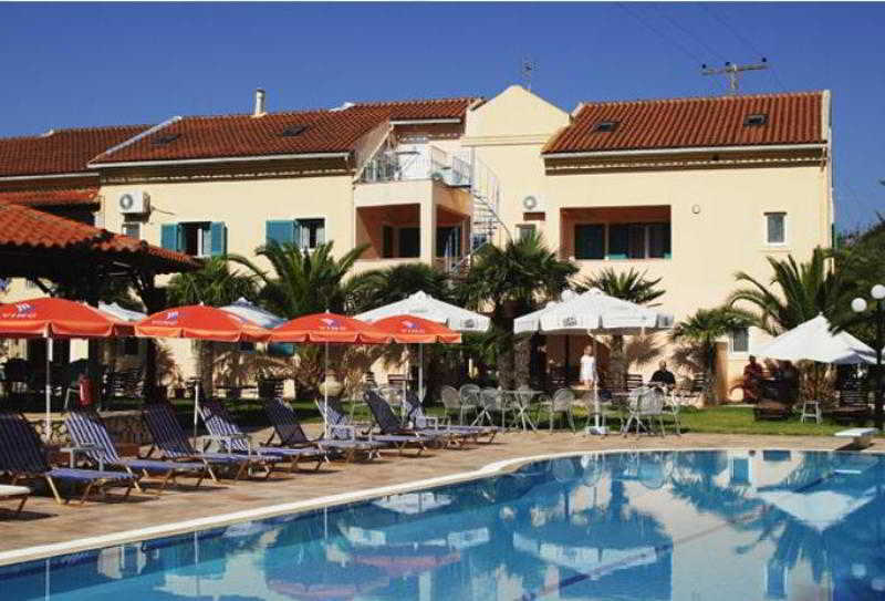 Pink Palace Beach Resort Agios Gordios  Bagian luar foto