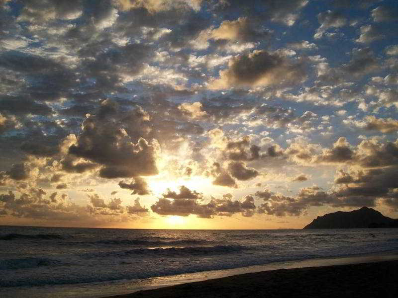 Pink Palace Beach Resort Agios Gordios  Bagian luar foto
