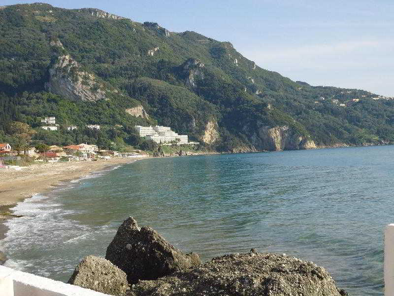 Pink Palace Beach Resort Agios Gordios  Bagian luar foto