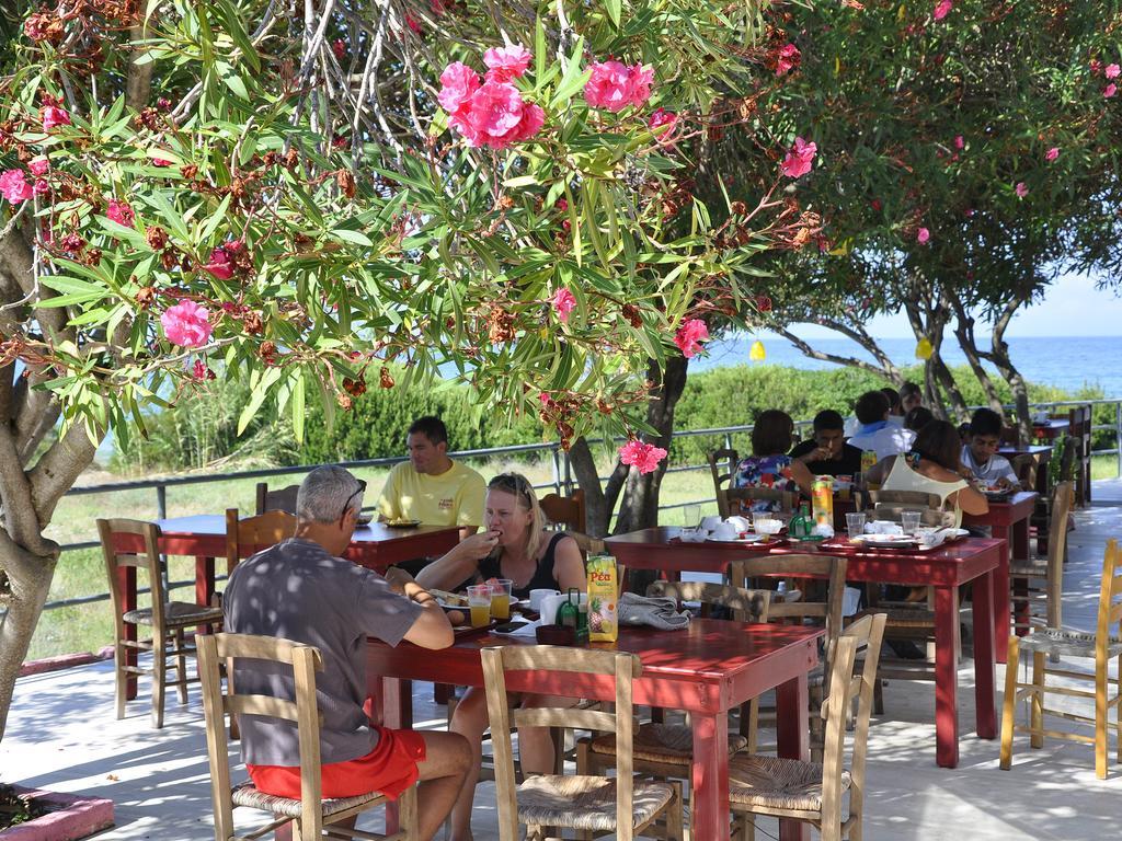 Pink Palace Beach Resort Agios Gordios  Bagian luar foto